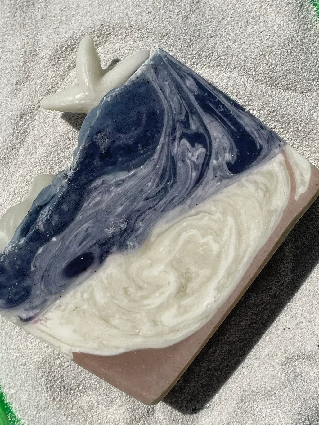 Artisanal Seaside Soap – Beach-Inspired Relaxation